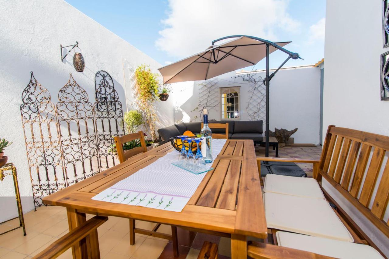 Villa Charming Town House Just 500M From The Marina And Its Well Known Typical Market Olhão Exterior foto